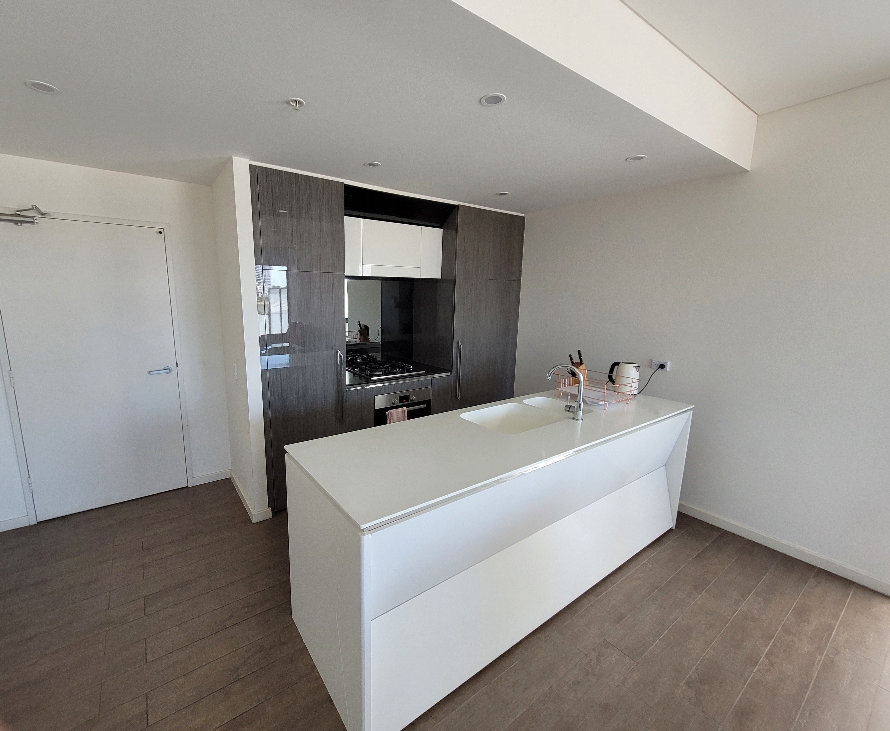 今日悉尼Wentworth Point 江景公寓private room出租带 Wentworth Point 江景公寓private room出租带