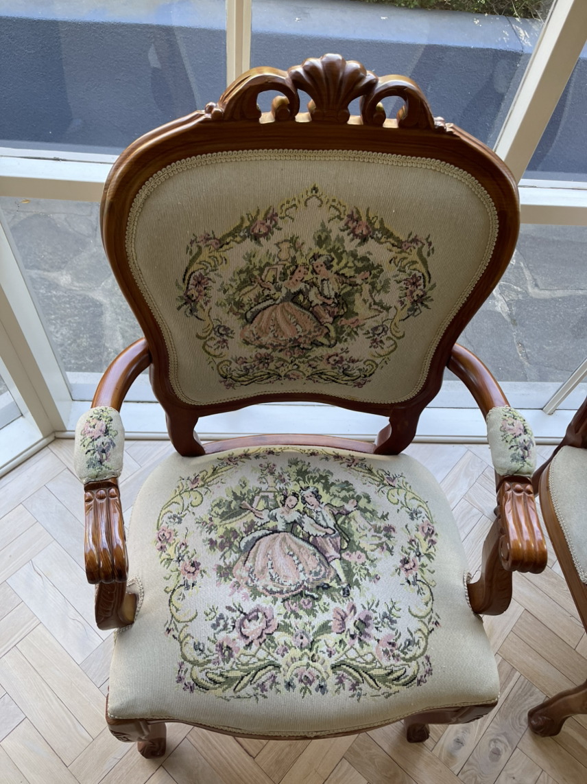今日墨尔本墨尔本Louis XV 扶手椅 墨尔本Louis XV 扶手椅