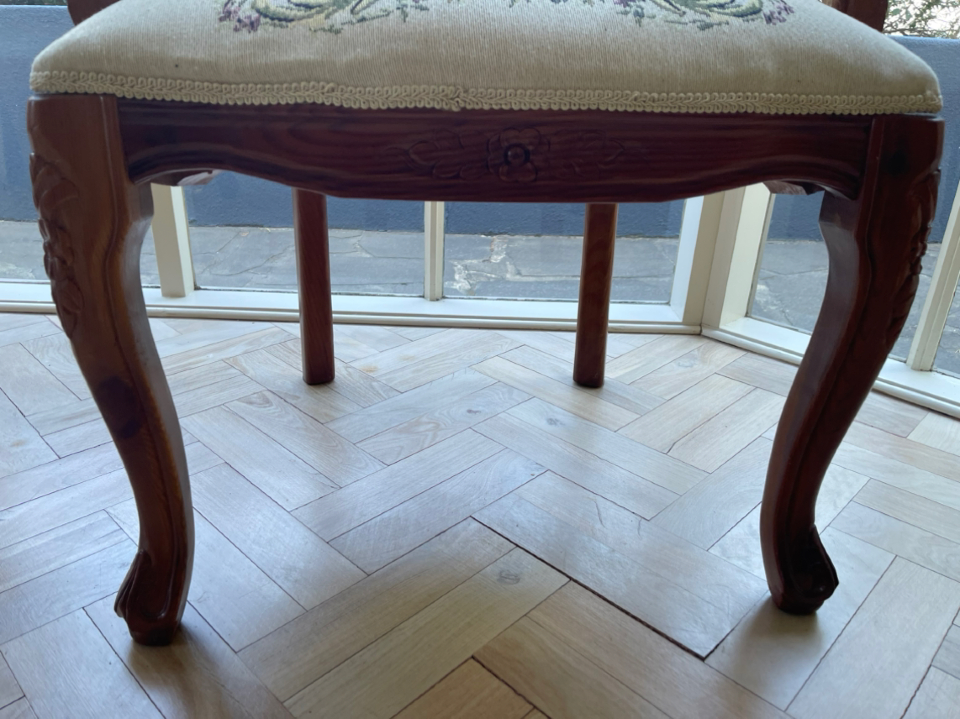 今日墨尔本墨尔本Louis XV 扶手椅 墨尔本Louis XV 扶手椅