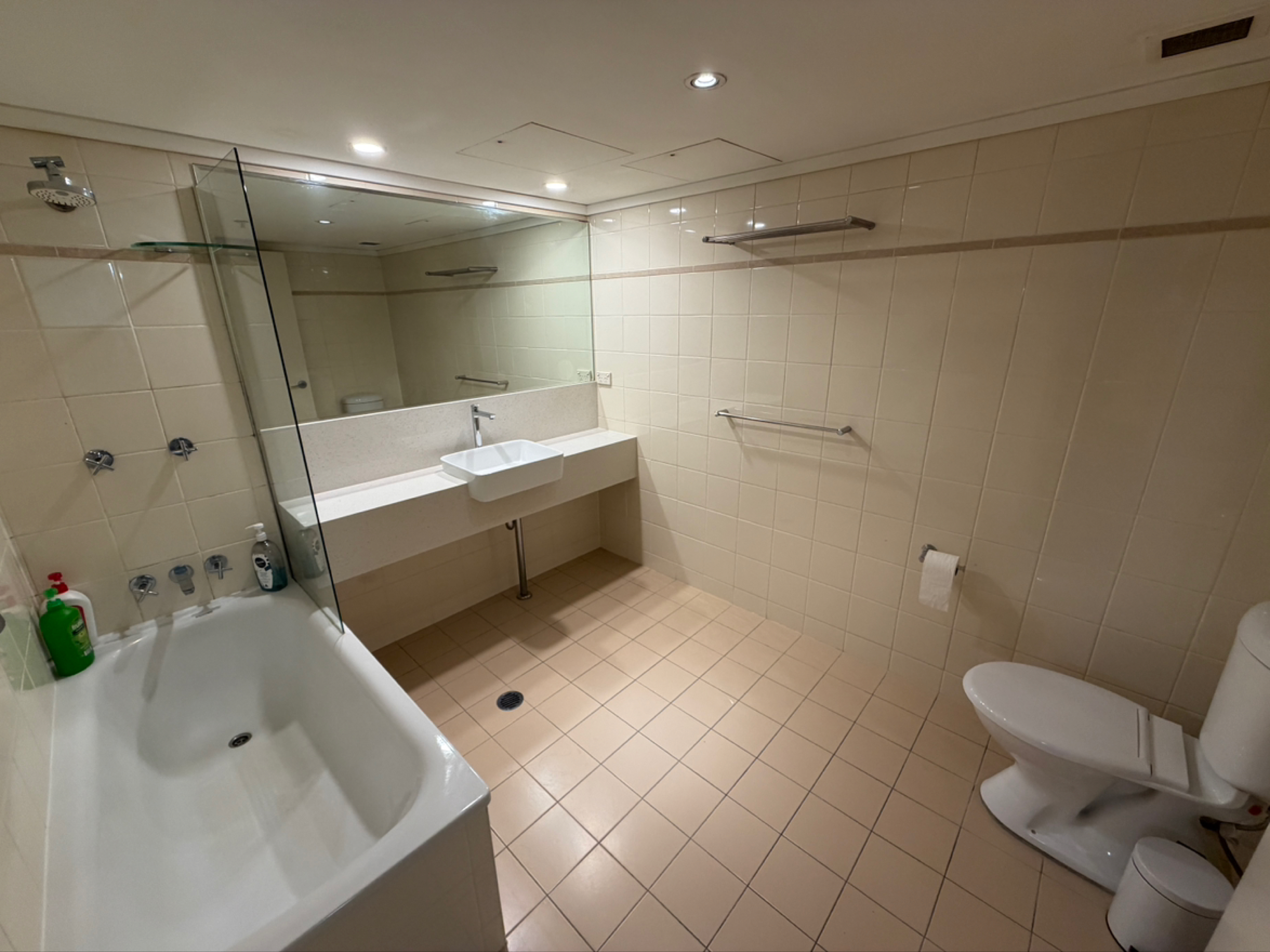 今日悉尼Chatswood 1B1B拎包入住包账单泳池健身 Chatswood 1B1B拎包入住包账单泳池健身