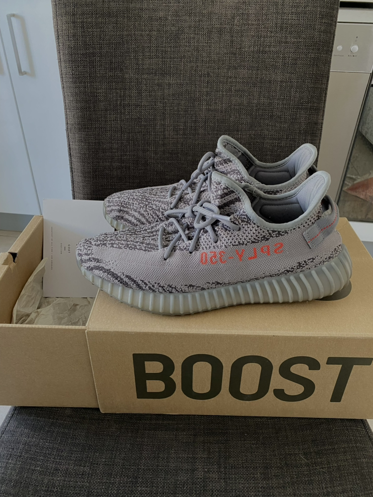 今日珀斯Yeezy 350 V2 Beluga 20 Mens US 11 Yeezy 350 V2 Beluga 20 Mens US 11