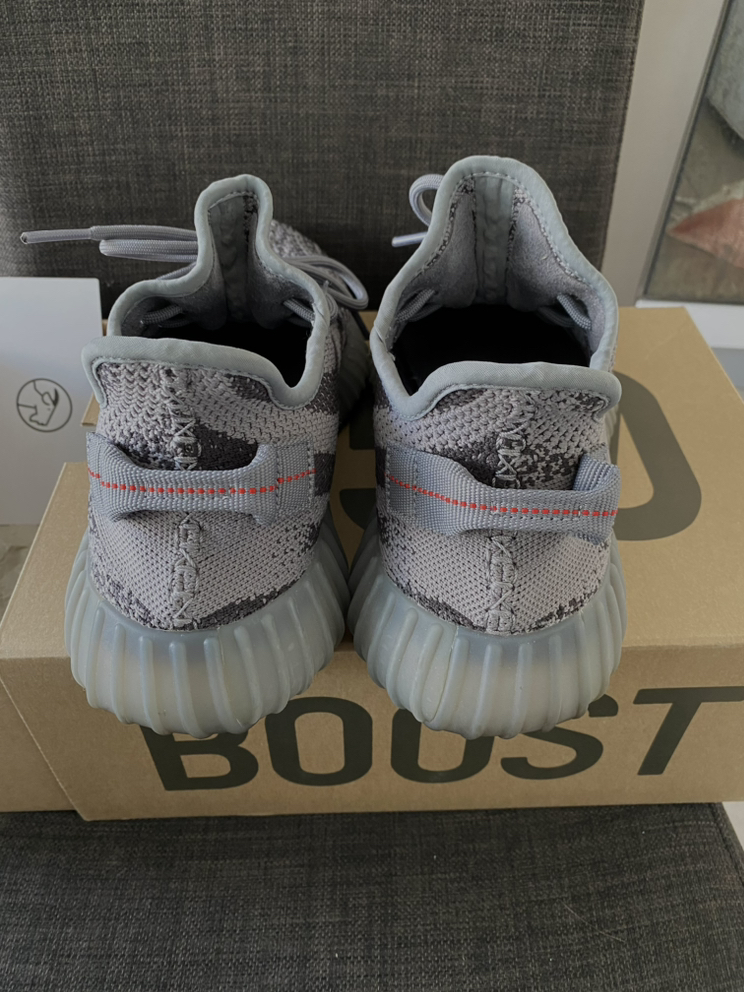 今日珀斯Yeezy 350 V2 Beluga 20 Mens US 11 Yeezy 350 V2 Beluga 20 Mens US 11