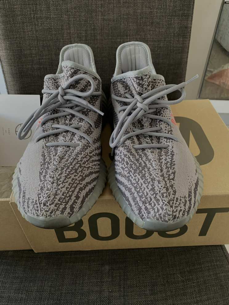 今日珀斯Yeezy 350 V2 Beluga 20 Mens US 11 Yeezy 350 V2 Beluga 20 Mens US 11