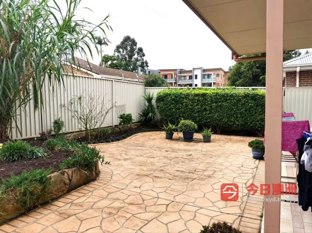 今日悉尼Parramatta 4房大house内近新正北向近火车站 Parramatta 4房大house内近新正北向近火车站