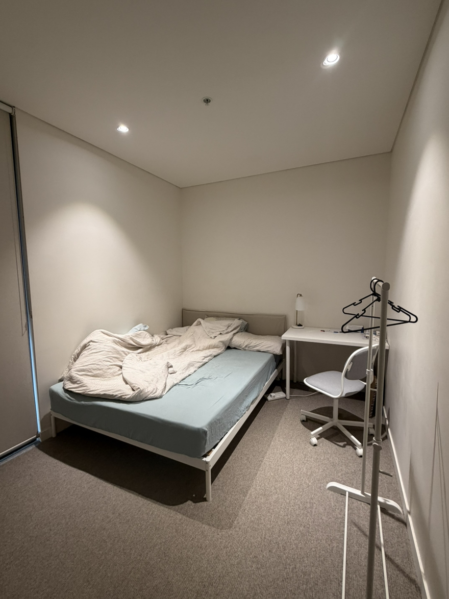 今日悉尼Macquarie Park North Ryde Metro旁边公寓超大次卧出租 Macquarie Park North Ryde Metro旁边公寓超大次卧出租