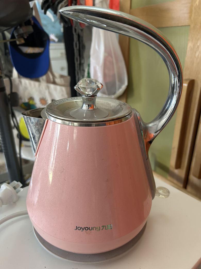 今日珀斯风扇血压器家用电器电视台灯电磁鍋华为自拍杆 风扇血压器家用电器电视台灯电磁鍋华为自拍杆