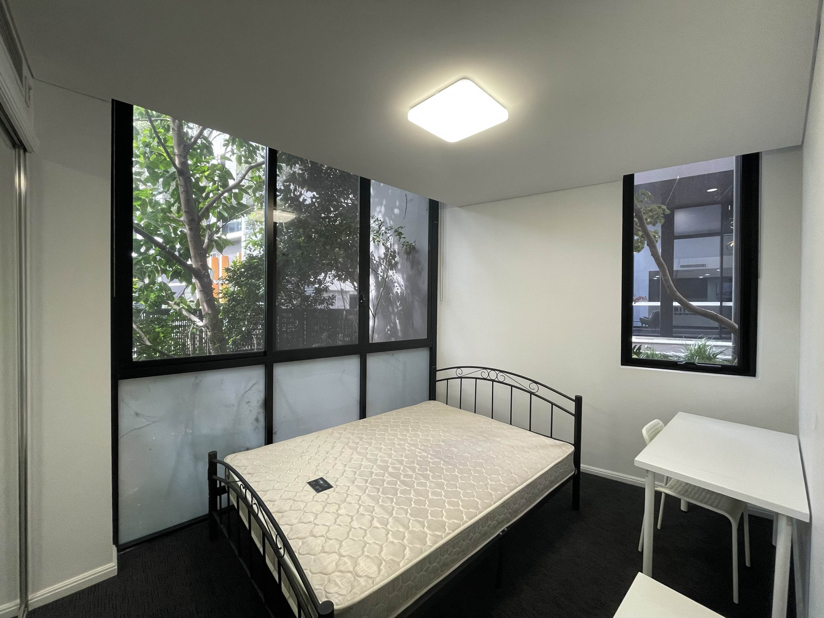 今日悉尼Zetland Meriton 2B公寓次卧可短租 带家具 拎包即刻入住 Zetland Meriton 2B公寓次卧可短租 带家具 拎包即刻入住