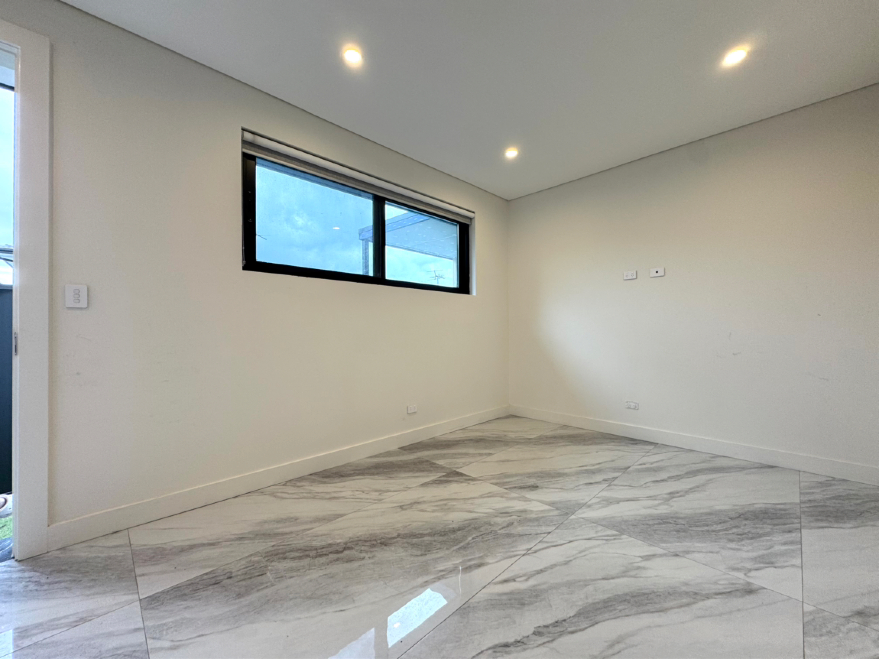 今日悉尼Hurstville granny flat1房1卫已出 Hurstville granny flat1房1卫已出