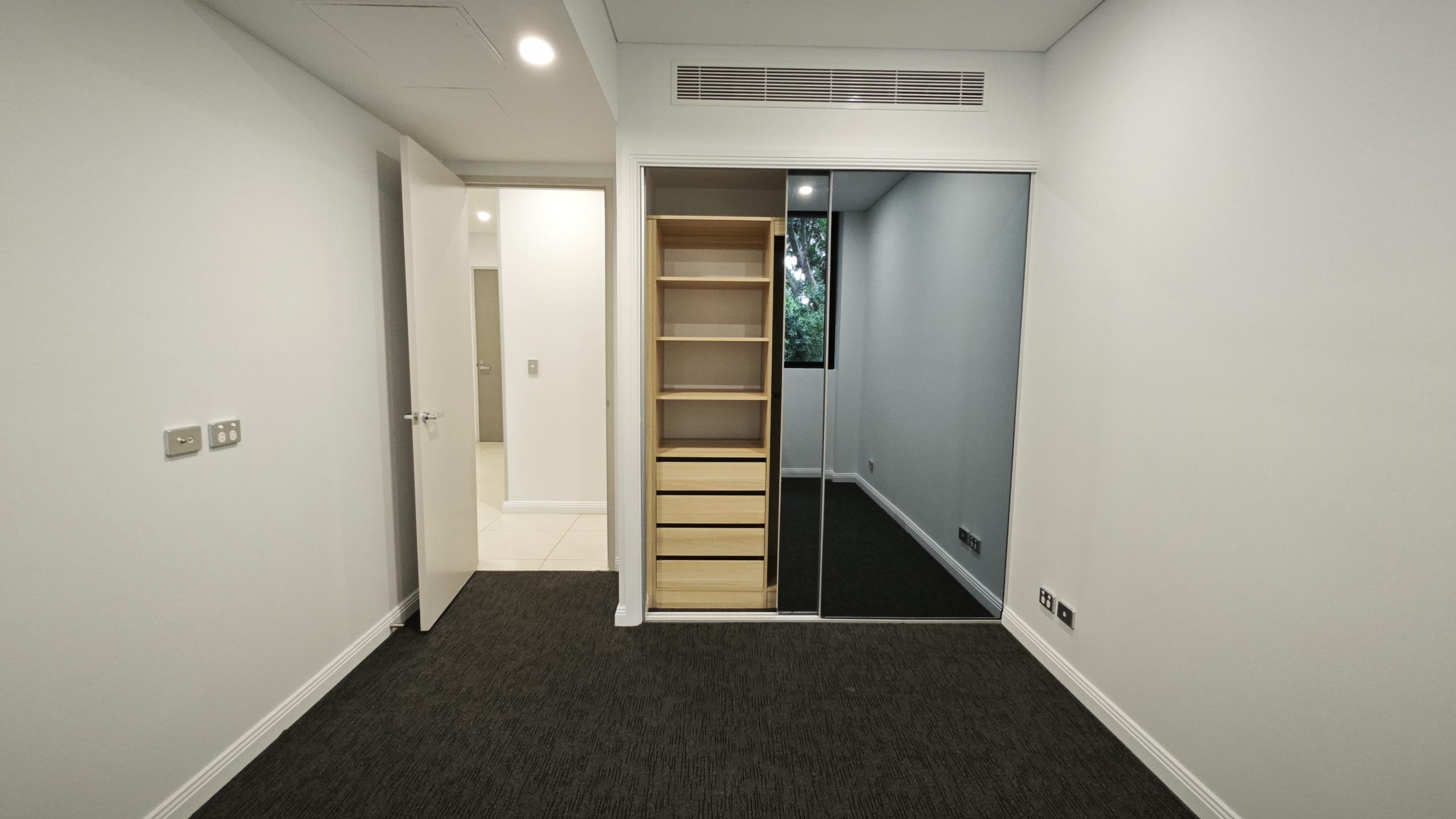 今日悉尼Rosebery Meriton公寓 带阳台洗碗机烘干机 步行Zetland火车站 绿树环绕 Rosebery Meriton公寓 带阳台洗碗机烘干机 步行Zetland火车站 绿树环绕