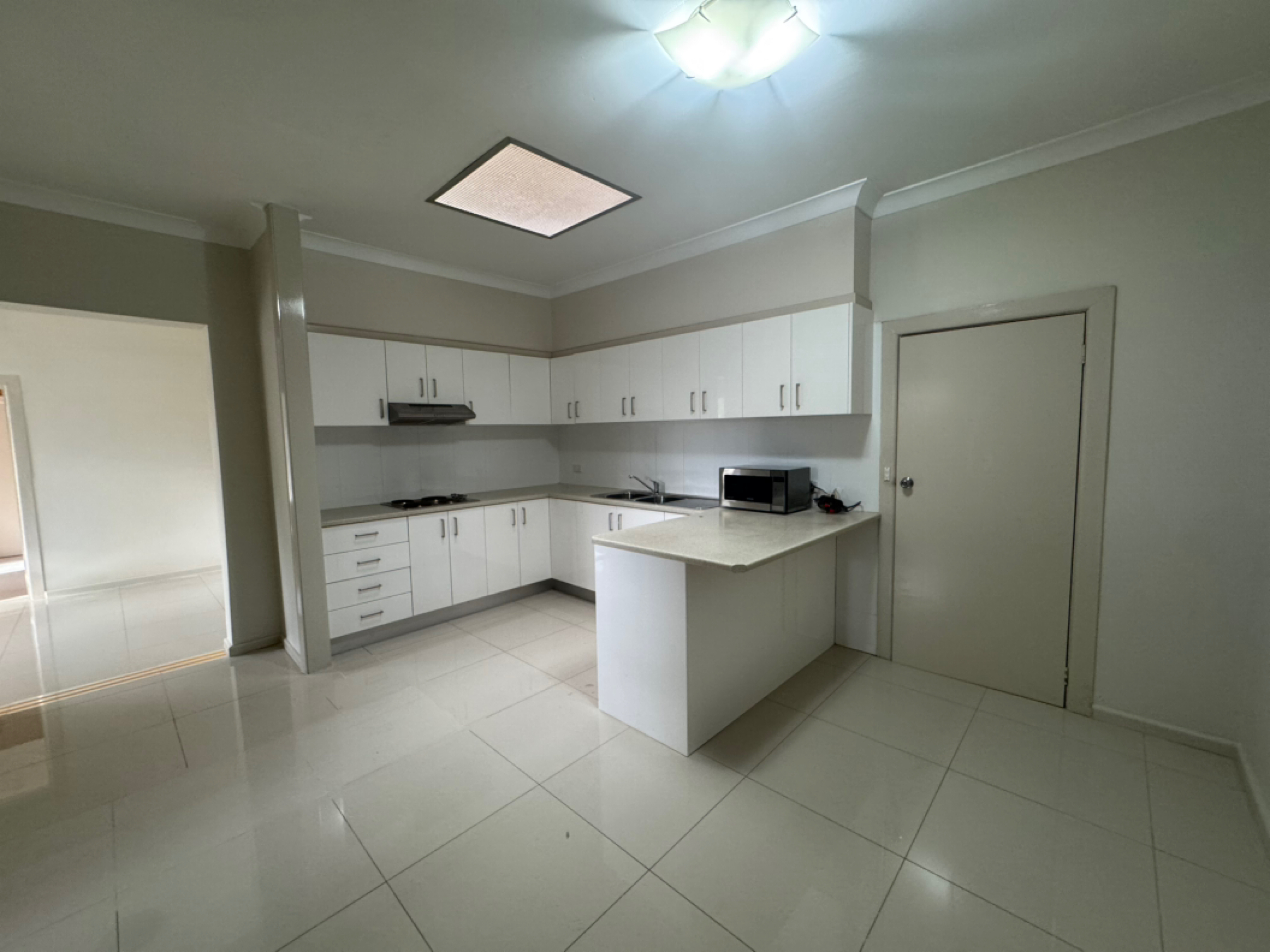 今日悉尼Canley Vale Cabramatta 有空調倆個雙人房出租可以放倆個床 Canley Vale Cabramatta 有空調倆個雙人房出租可以放倆個床