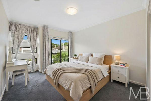 今日悉尼Ermington 包家具House双层4房3卫1车库近新后院低维护近145 Ermington 包家具House双层4房3卫1车库近新后院低维护近145