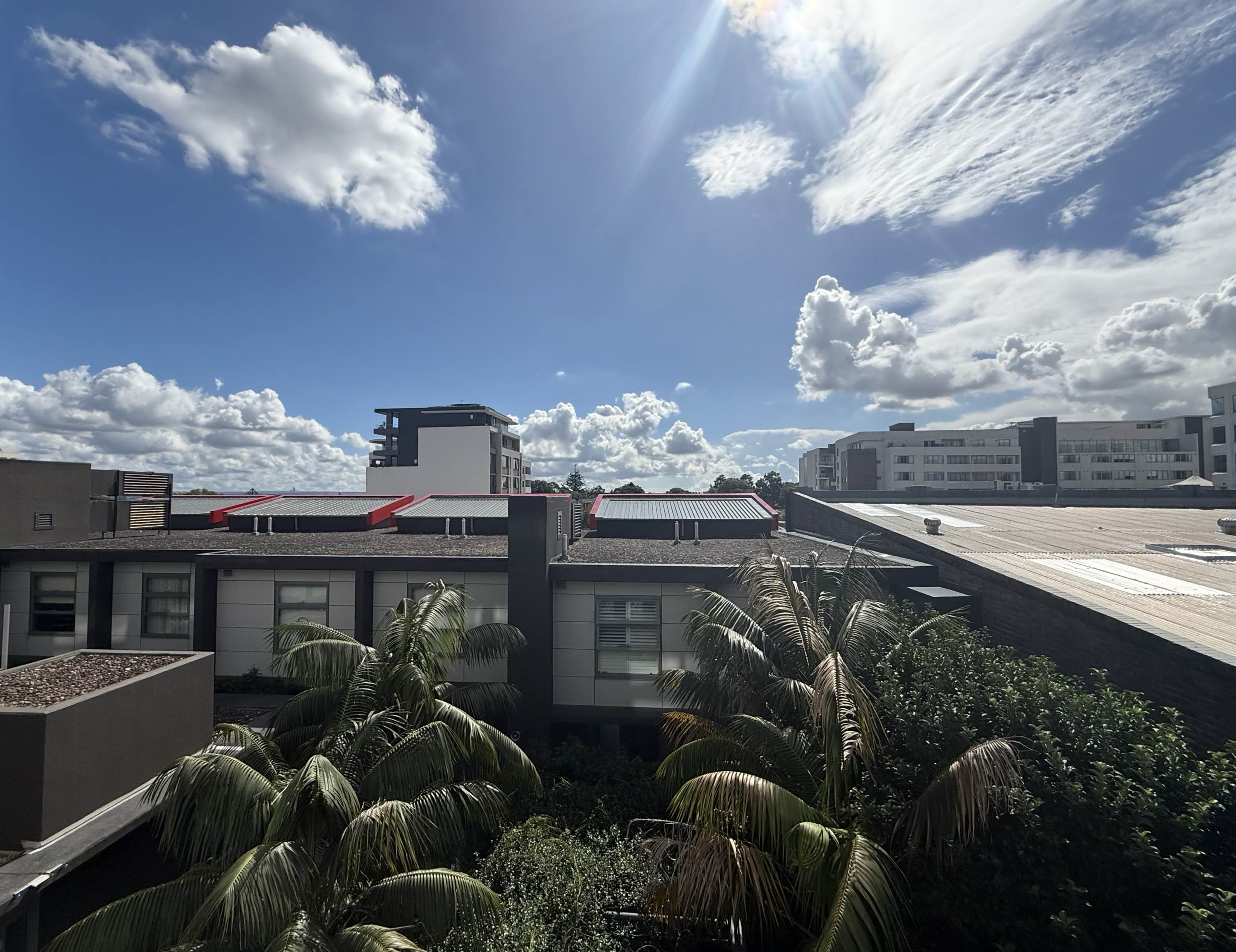 今日悉尼Ashfield 稀缺跃层1B1B 全屋空调 烘干机 阳台 车位 步行5分钟到火车站 Ashfield 稀缺跃层1B1B 全屋空调 烘干机 阳台 车位 步行5分钟到火车站