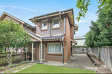 Pennant Hills 火车站旁独立卫浴
