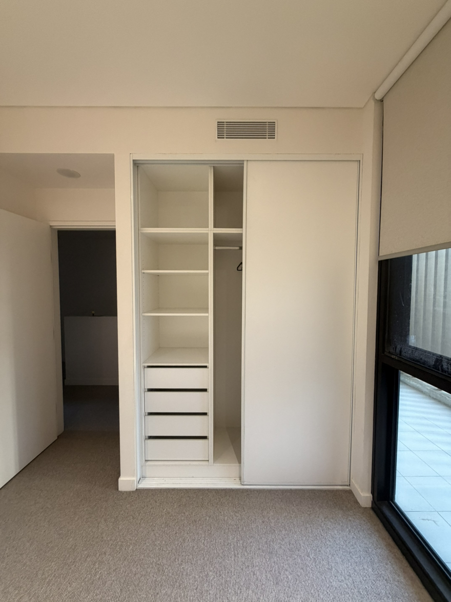 今日悉尼Macquarie Park North Ryde Metro旁边公寓超大次卧出租 Macquarie Park North Ryde Metro旁边公寓超大次卧出租