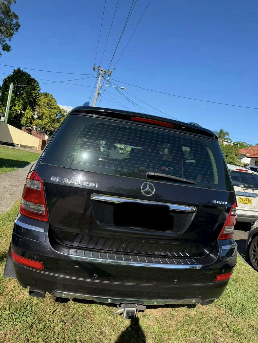 今日悉尼2007 black Mercedes Benz x164 SUV 2007 black Mercedes Benz x164 SUV