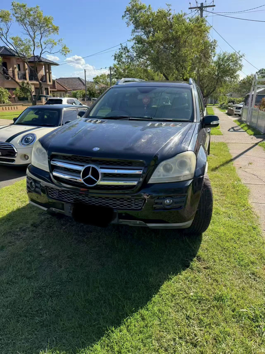 今日悉尼2007 black Mercedes Benz x164 SUV 2007 black Mercedes Benz x164 SUV
