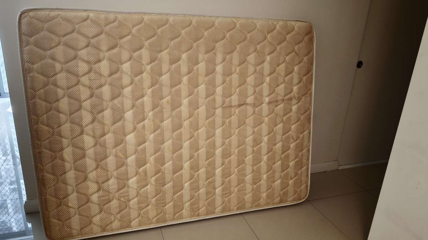 今日悉尼二手床垫送3床fitted sheet 二手床垫送3床fitted sheet