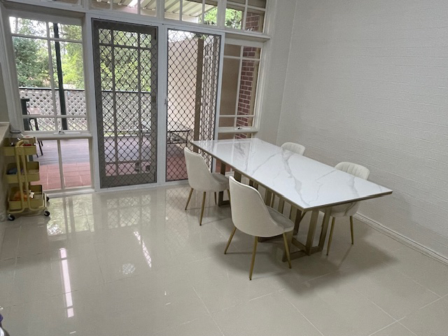 今日悉尼Epping house 独立卫浴房单间仅限女生静街步行15分钟到 火车站 Epping house 独立卫浴房单间仅限女生静街步行15分钟到 火车站