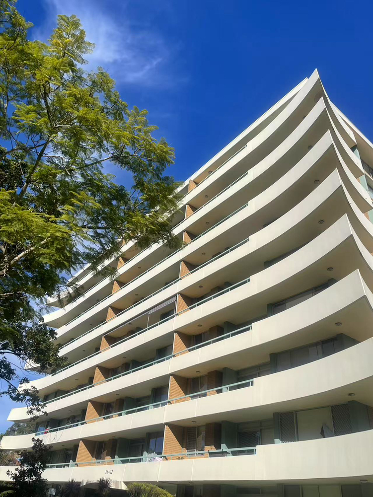 今日珀斯Chatswood 地铁口主卧招租带衣帽间 Chatswood 地铁口主卧招租带衣帽间