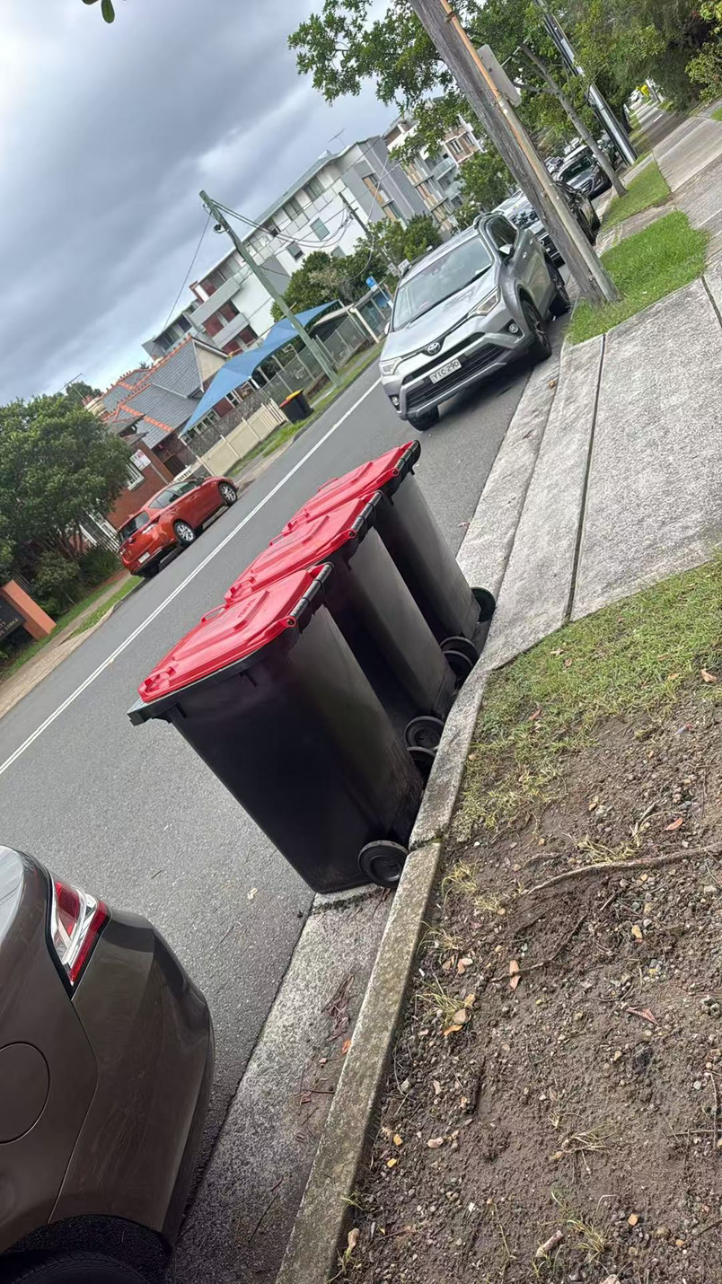 今日悉尼hurstville招拖垃圾桶1人兼职轻松适合老人 hurstville招拖垃圾桶1人兼职轻松适合老人