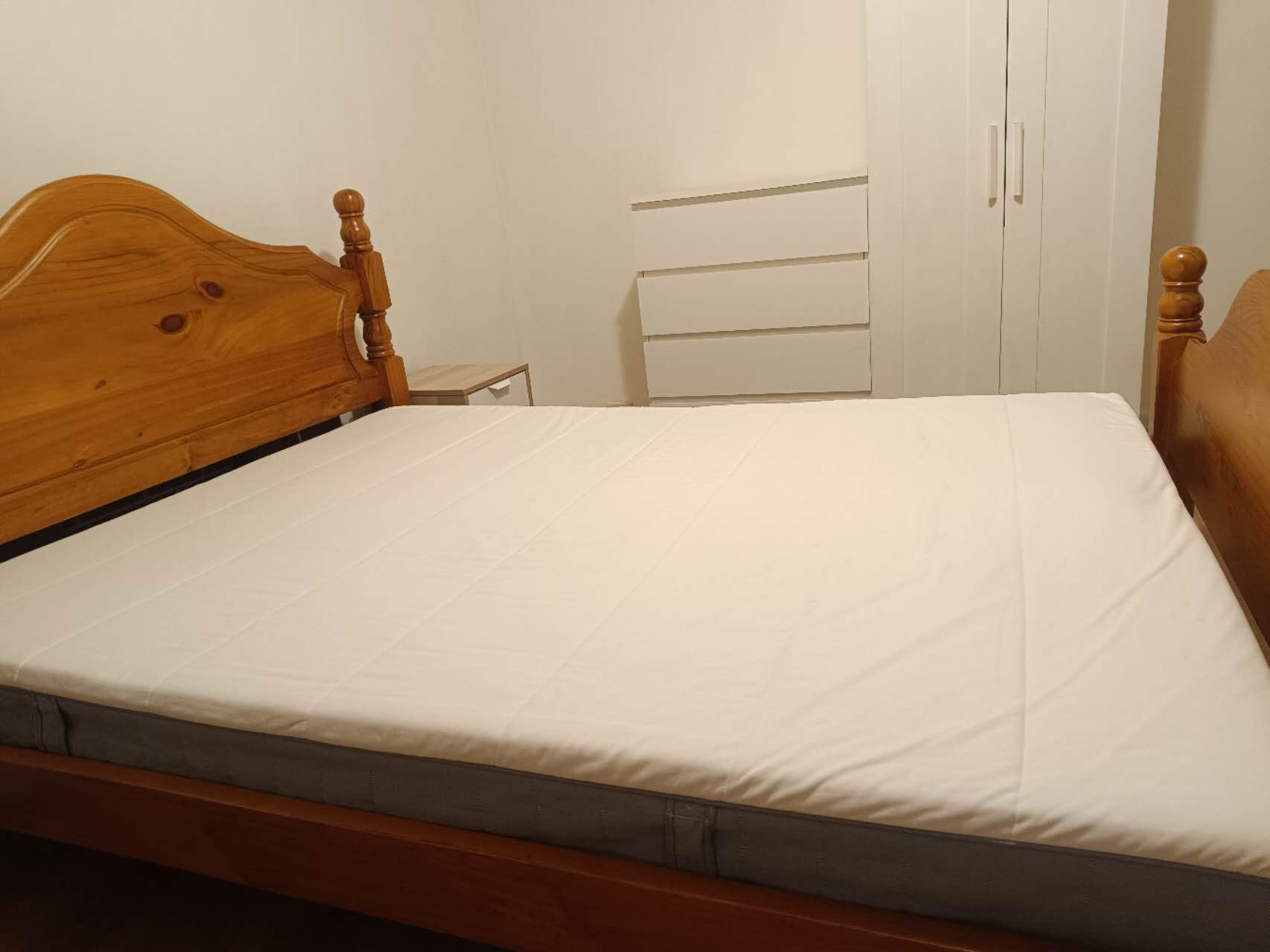 今日珀斯Queen size mattress Queen size mattress