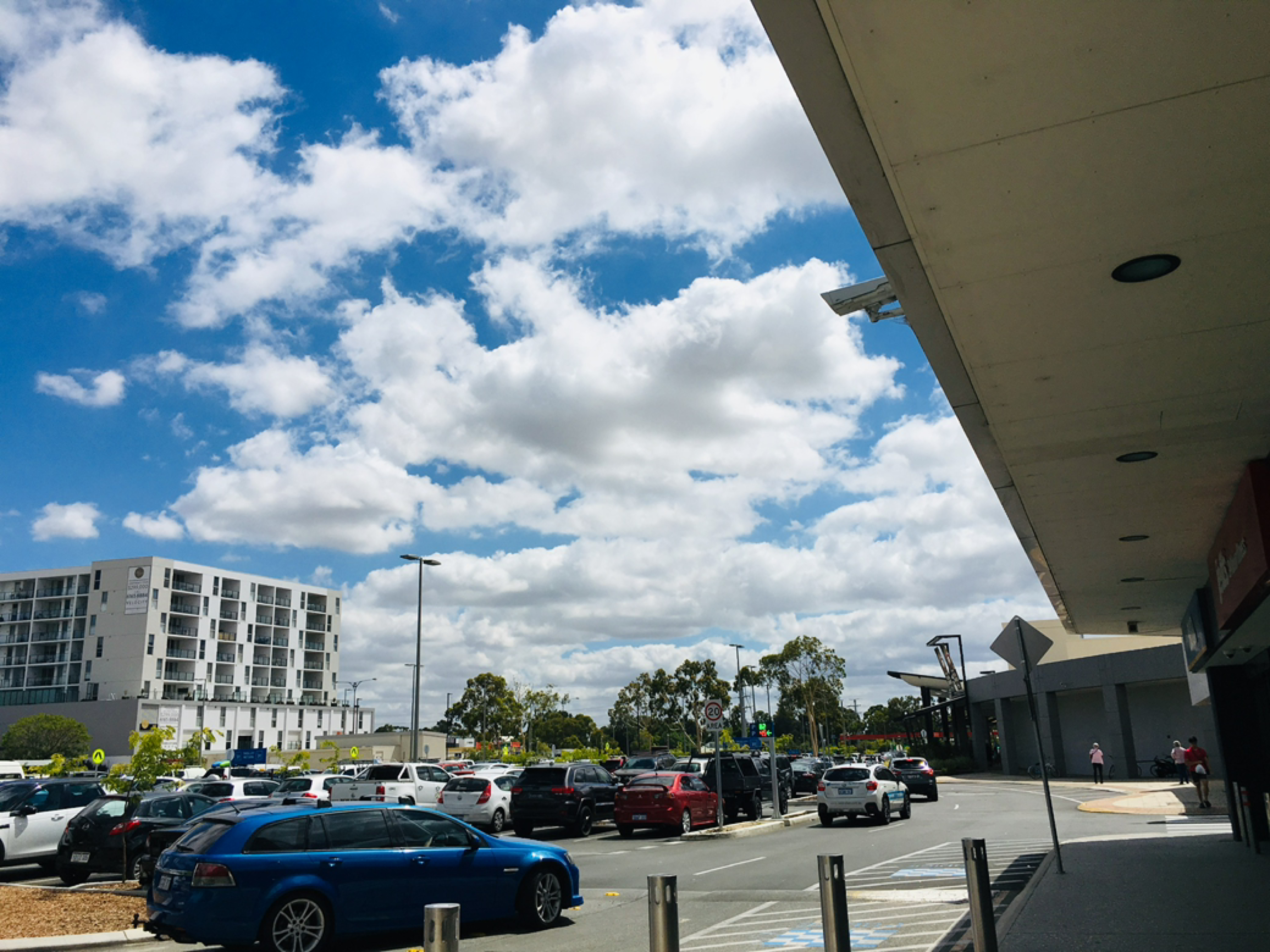 今日珀斯Cannington 超好位置大型商场门外酒店式公寓cannington拎包入住高端公寓大房新 Cannington 超好位置大型商场门外酒店式公寓cannington拎包入住高端公寓大房新