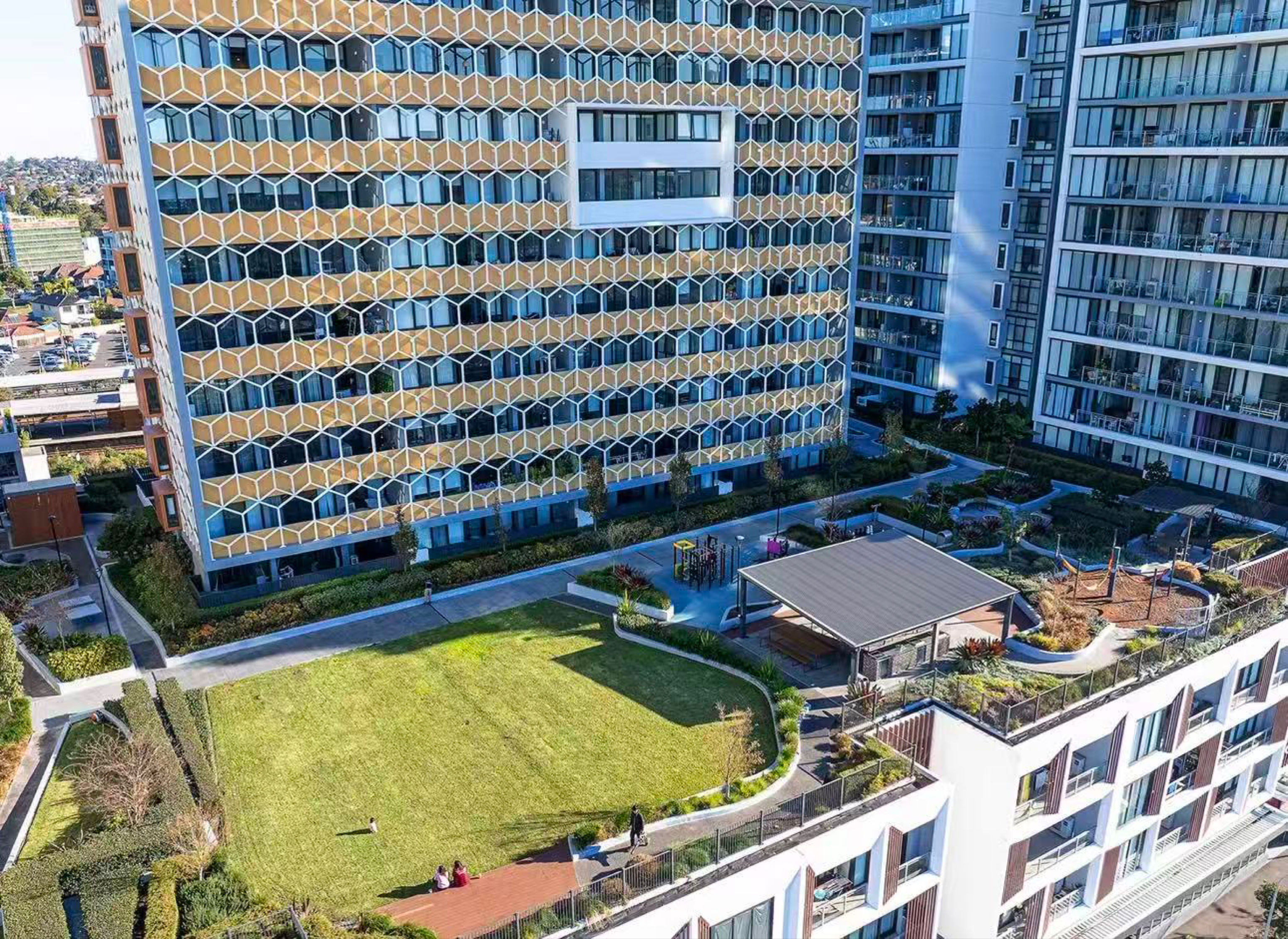 今日悉尼Granville 带家具两房书房一车位 Granville 带家具两房书房一车位