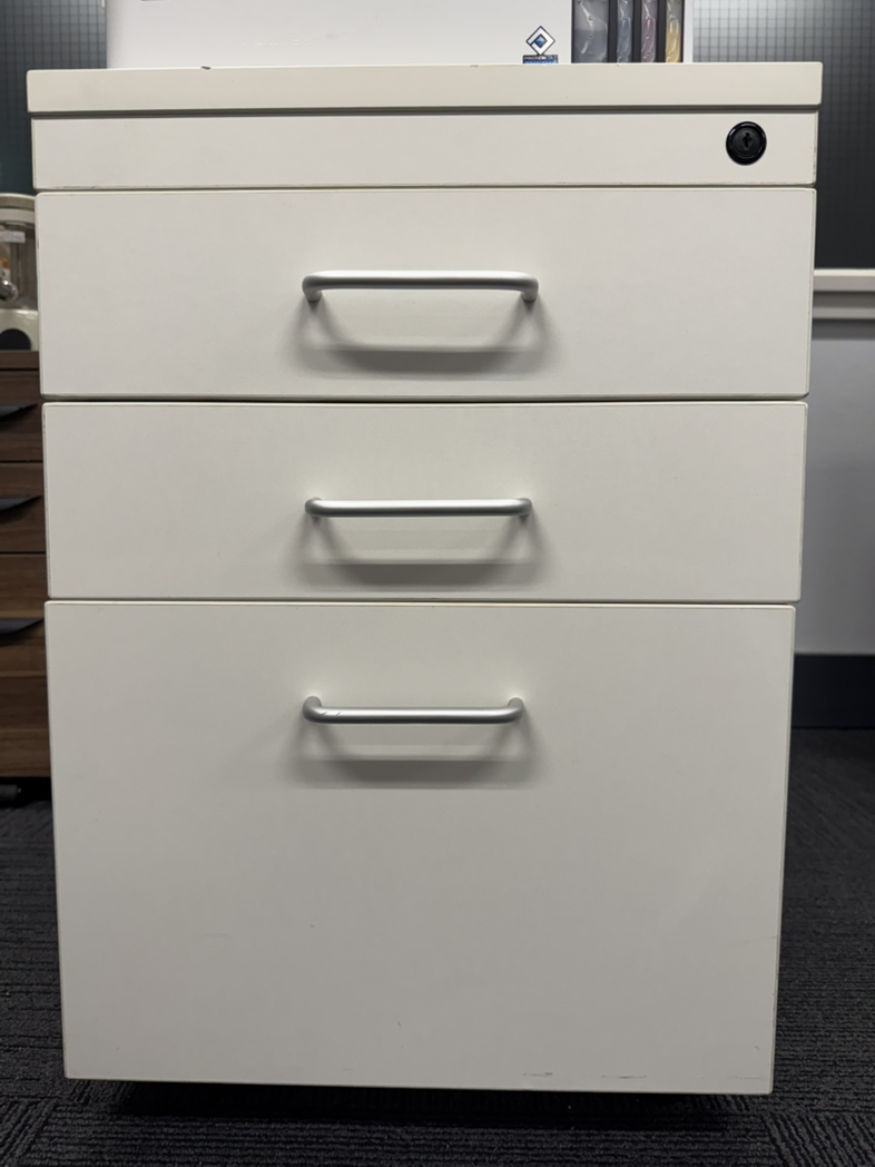 今日珀斯给钱就卖办公用品 给钱就卖办公用品