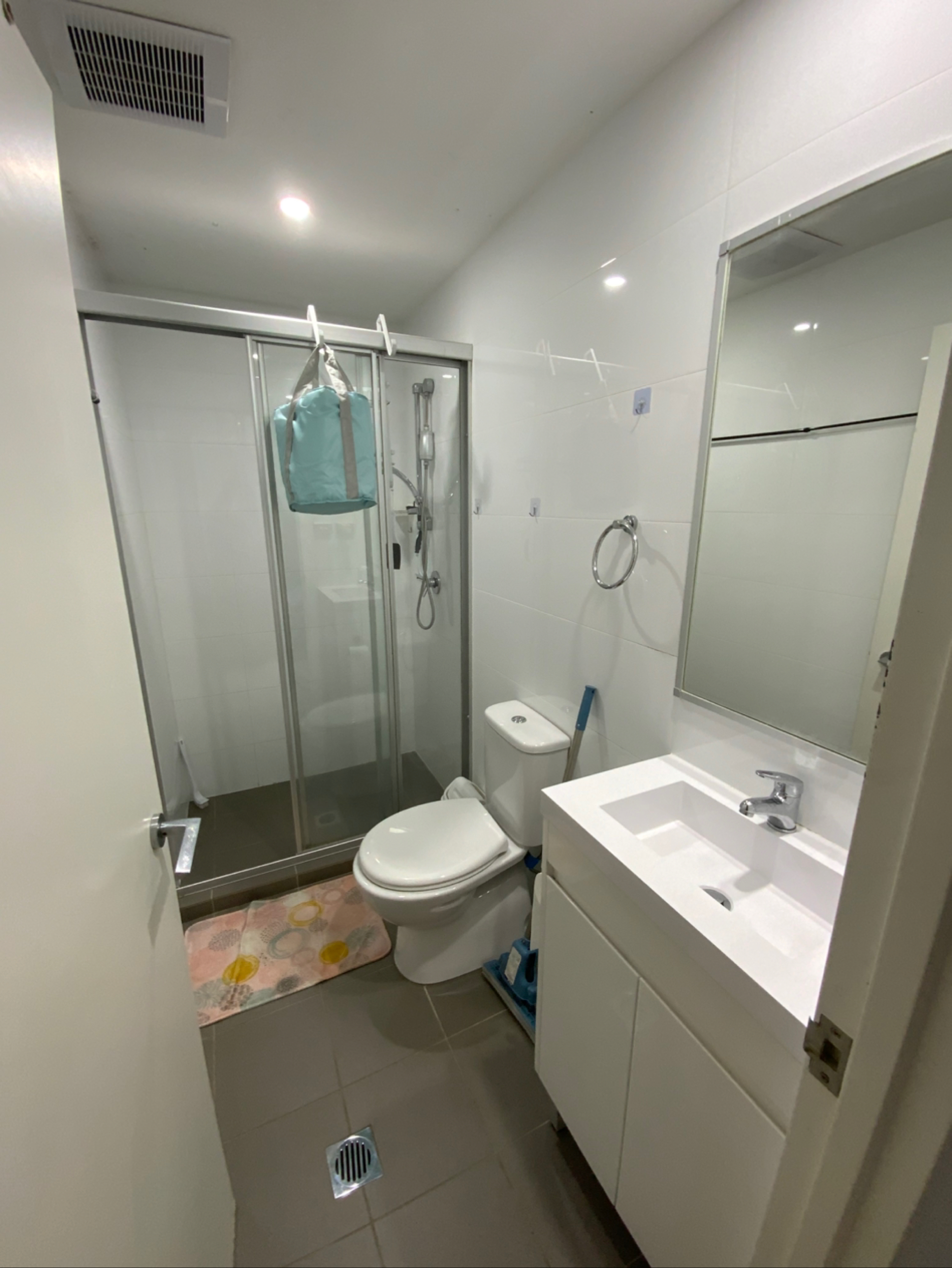 今日悉尼Homebush West 房单间带阳台厕所 Homebush West 房单间带阳台厕所