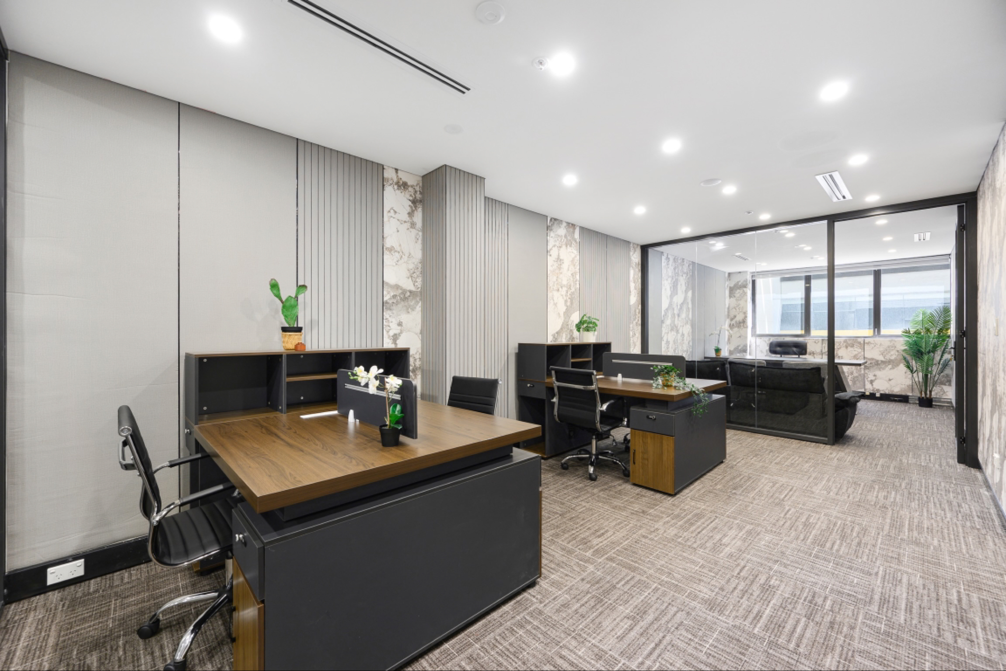 今日悉尼Chatswood 核心地段写字楼分租日租90全包近火车站3分钟 Chatswood 核心地段写字楼分租日租90全包近火车站3分钟