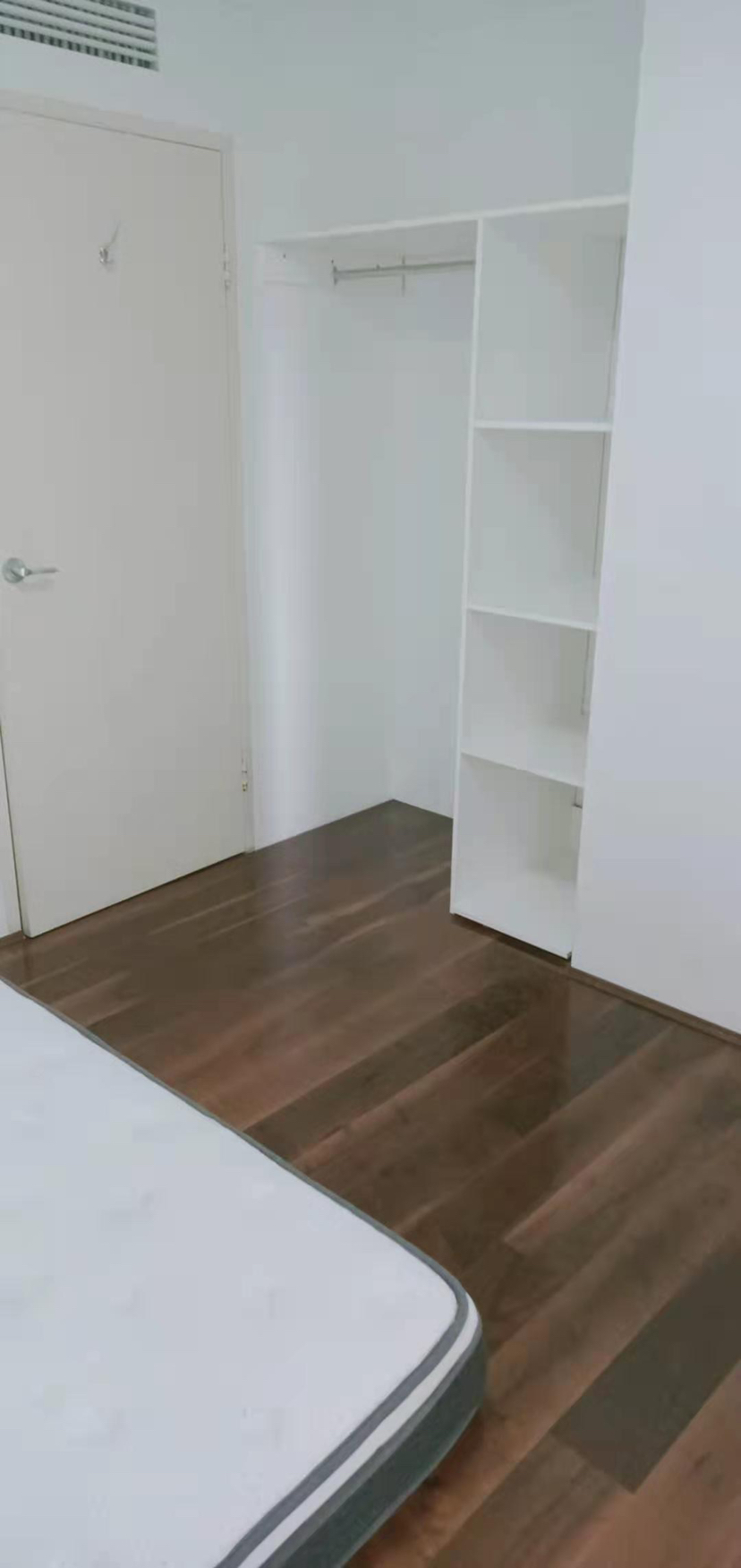 今日悉尼Sydney City apartment 次卧包bill Sydney City apartment 次卧包bill