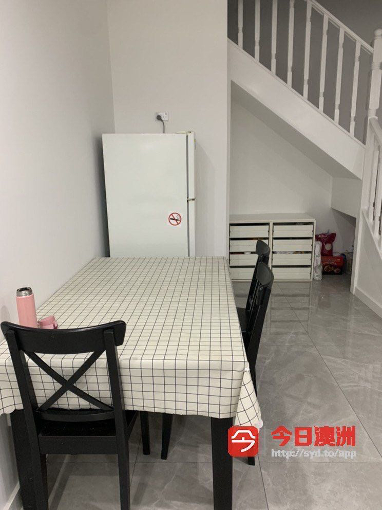 今日中央海岸Merrylands 静街主卧带厕所 Merrylands 静街主卧带厕所