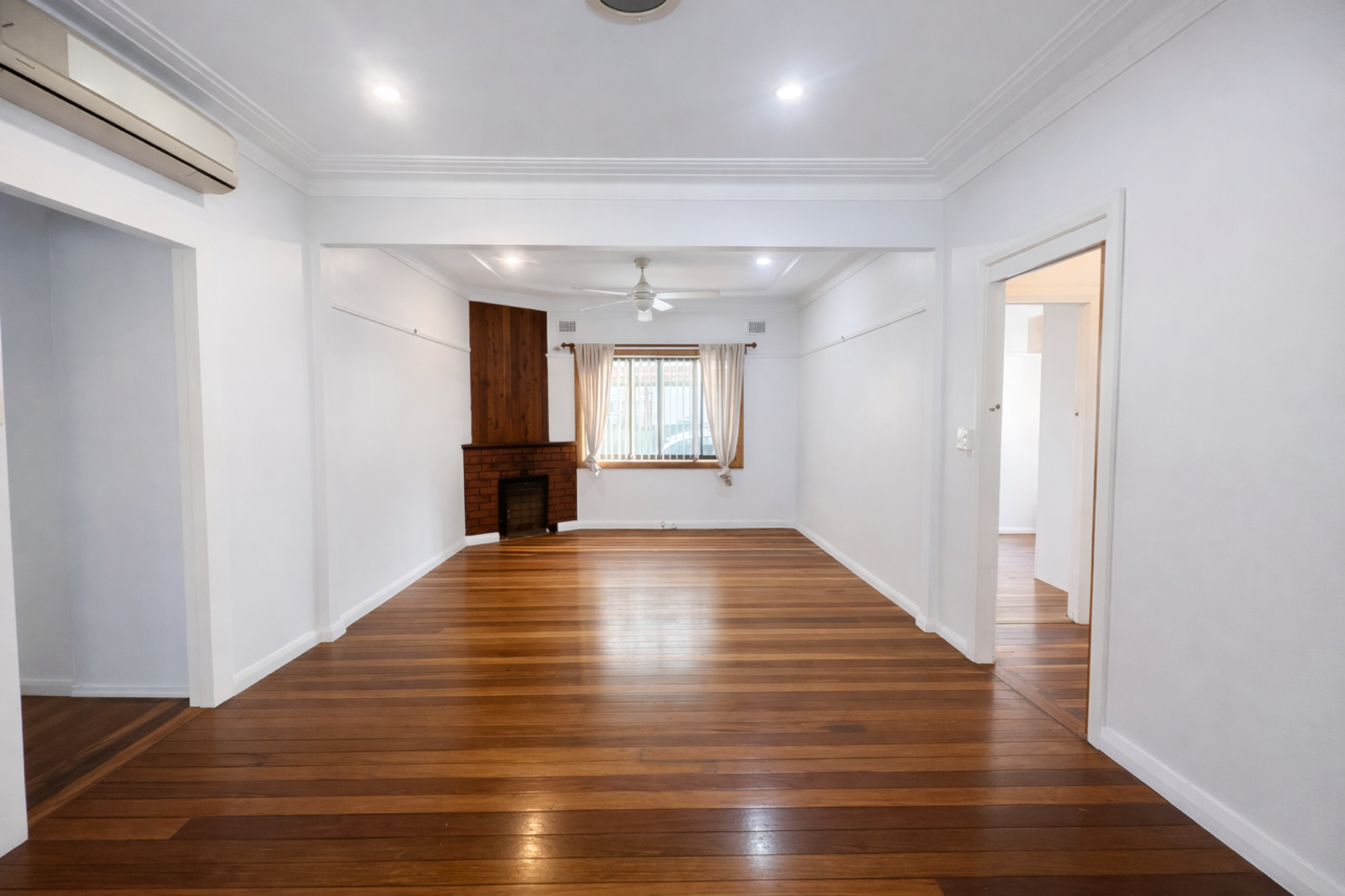 今日悉尼Peakhurst 5房2卫独立屋出租空间宽敞适合家庭居住 Peakhurst 5房2卫独立屋出租空间宽敞适合家庭居住