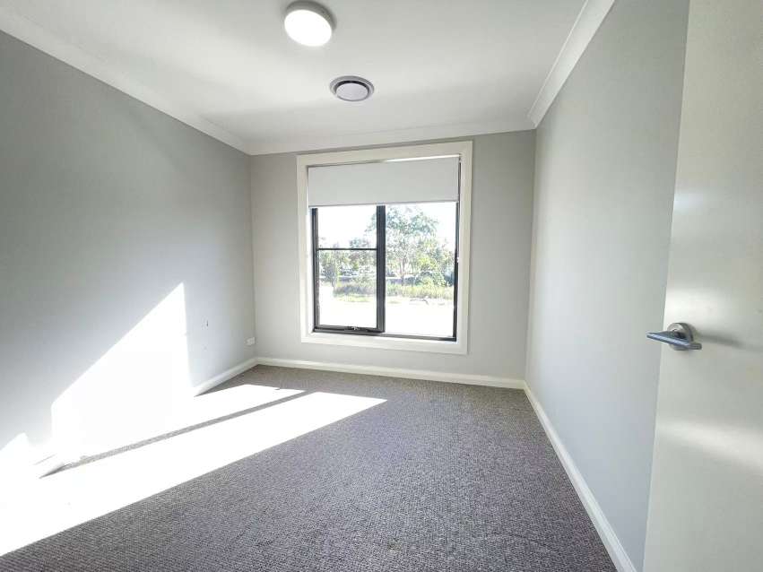 今日悉尼Oran Park 四房三卫house整租 Oran Park 四房三卫house整租