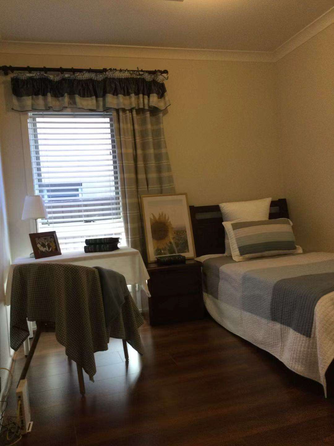 今日珀斯Rouse Hill 近新 House 一房招租女房客 Rouse Hill 近新 House 一房招租女房客