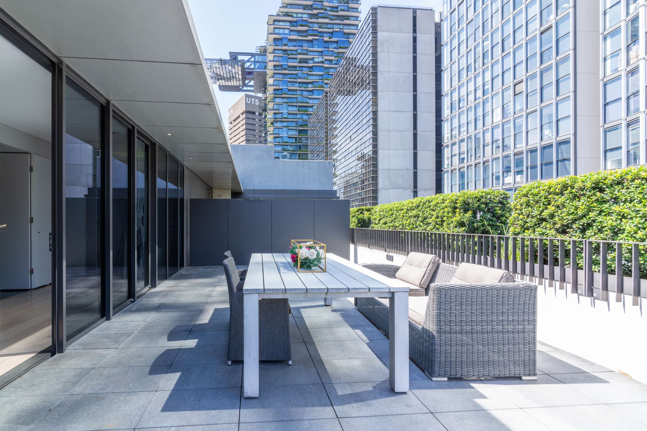 今日悉尼Chippendale Central Park 超大2房出租 Chippendale Central Park 超大2房出租
