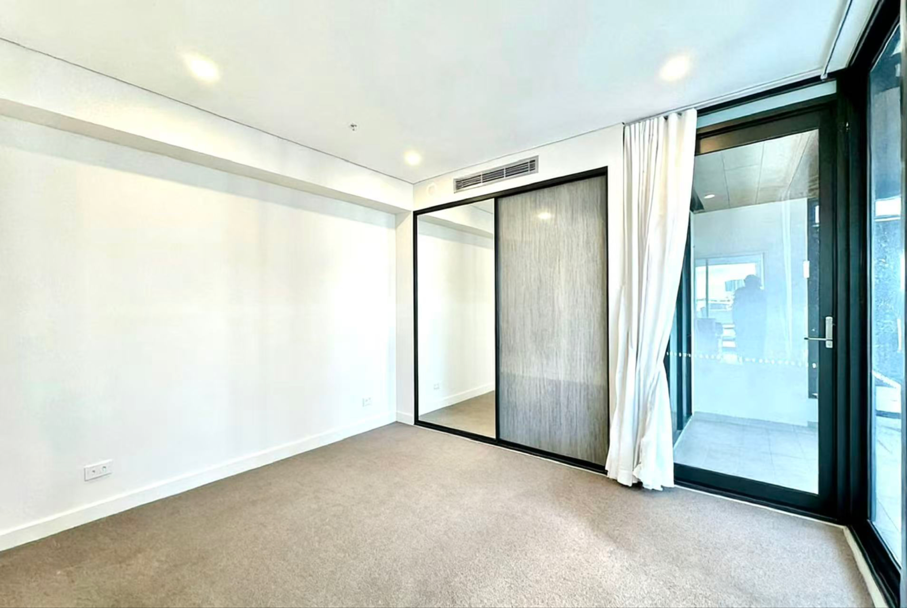 今日悉尼Waterloo 悉尼 三房Study Room 出租 Waterloo 悉尼 三房Study Room 出租