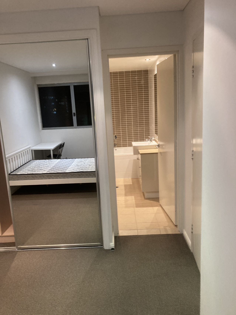 今日悉尼Rosebery 两室两卫卧室客厅均有空调健身房游泳池可以提供家具家电 Rosebery 两室两卫卧室客厅均有空调健身房游泳池可以提供家具家电
