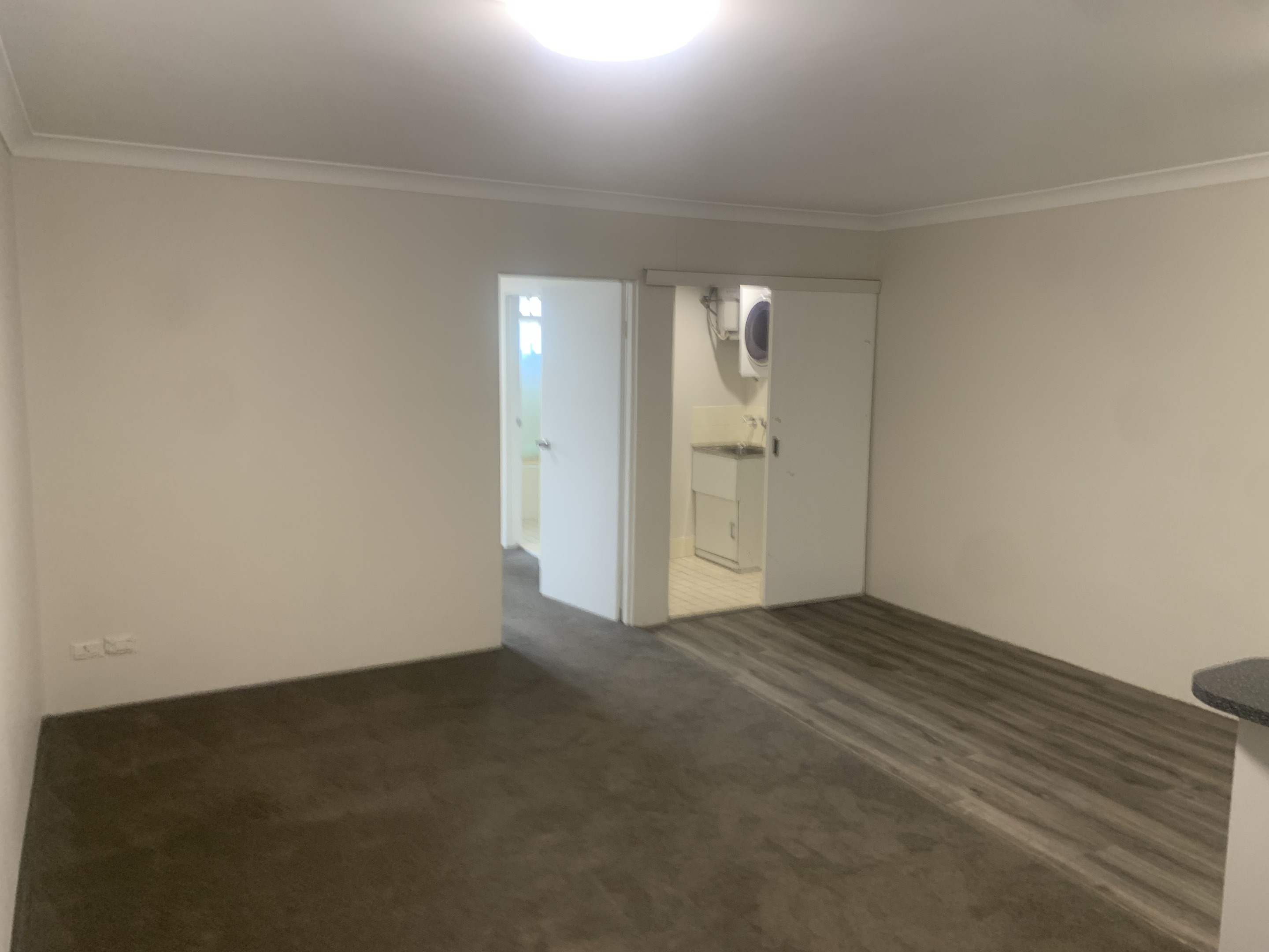 今日悉尼Kingsford 步行5分钟到unsw kingsford 1B1B 大阳台 750pw unsw的宝子冲 Kingsford 步行5分钟到unsw kingsford 1B1B 大阳台 750pw unsw的宝子冲