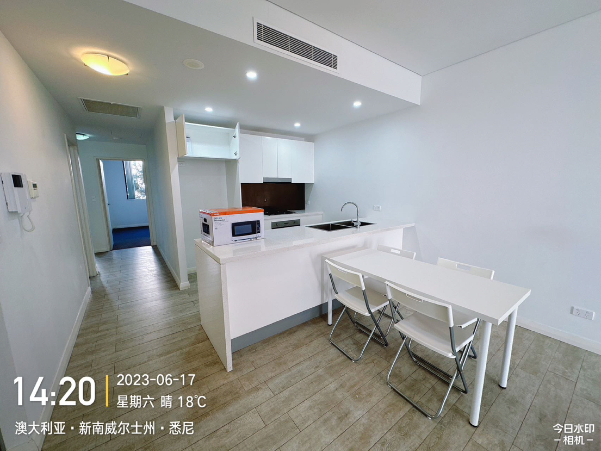今日珀斯Rosebery 两室两卫花园式公寓 中央空调提供家具家电 Rosebery 两室两卫花园式公寓 中央空调提供家具家电