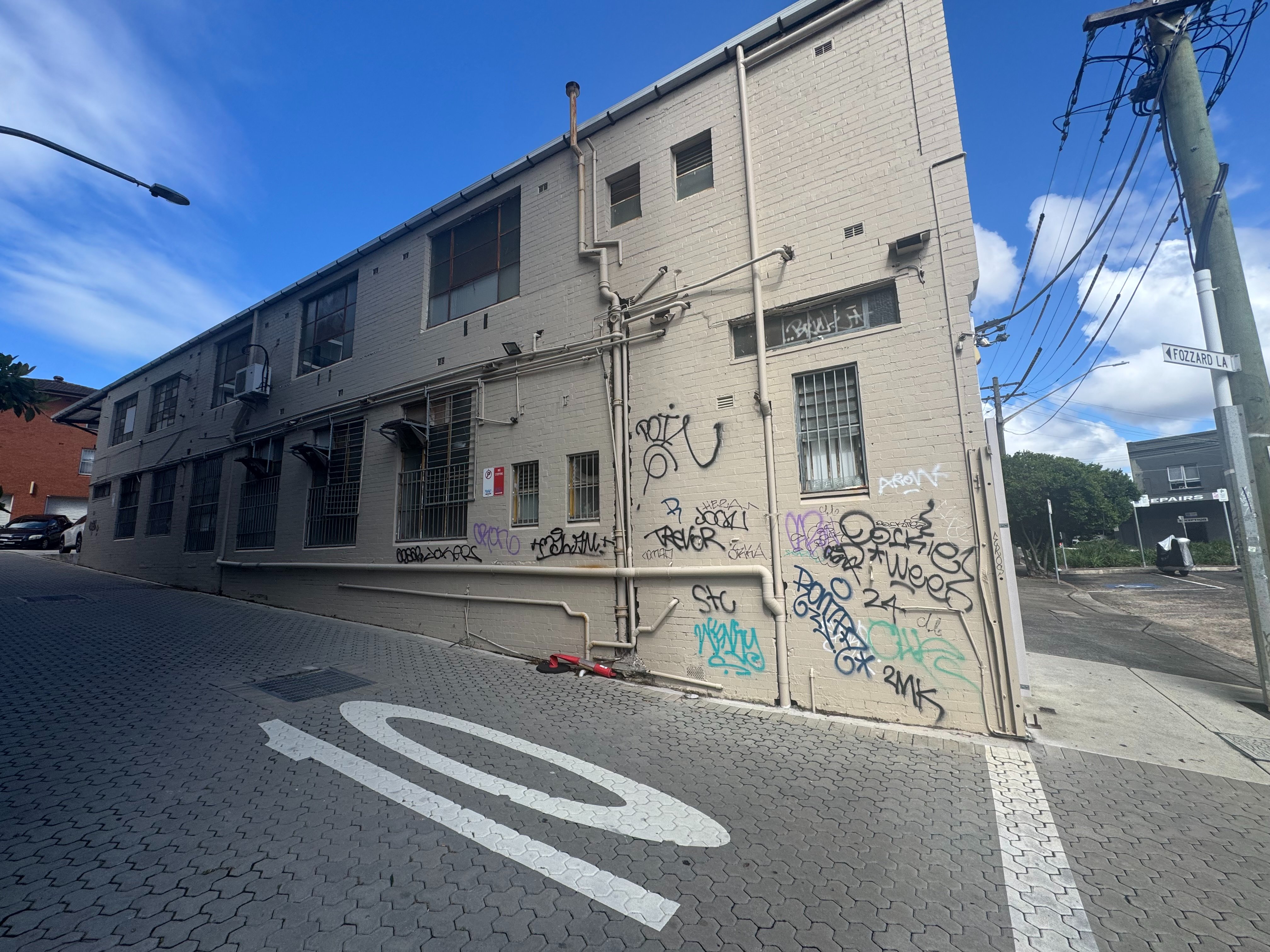 今日悉尼Petersham 独立两层warehouse出租 Petersham 独立两层warehouse出租