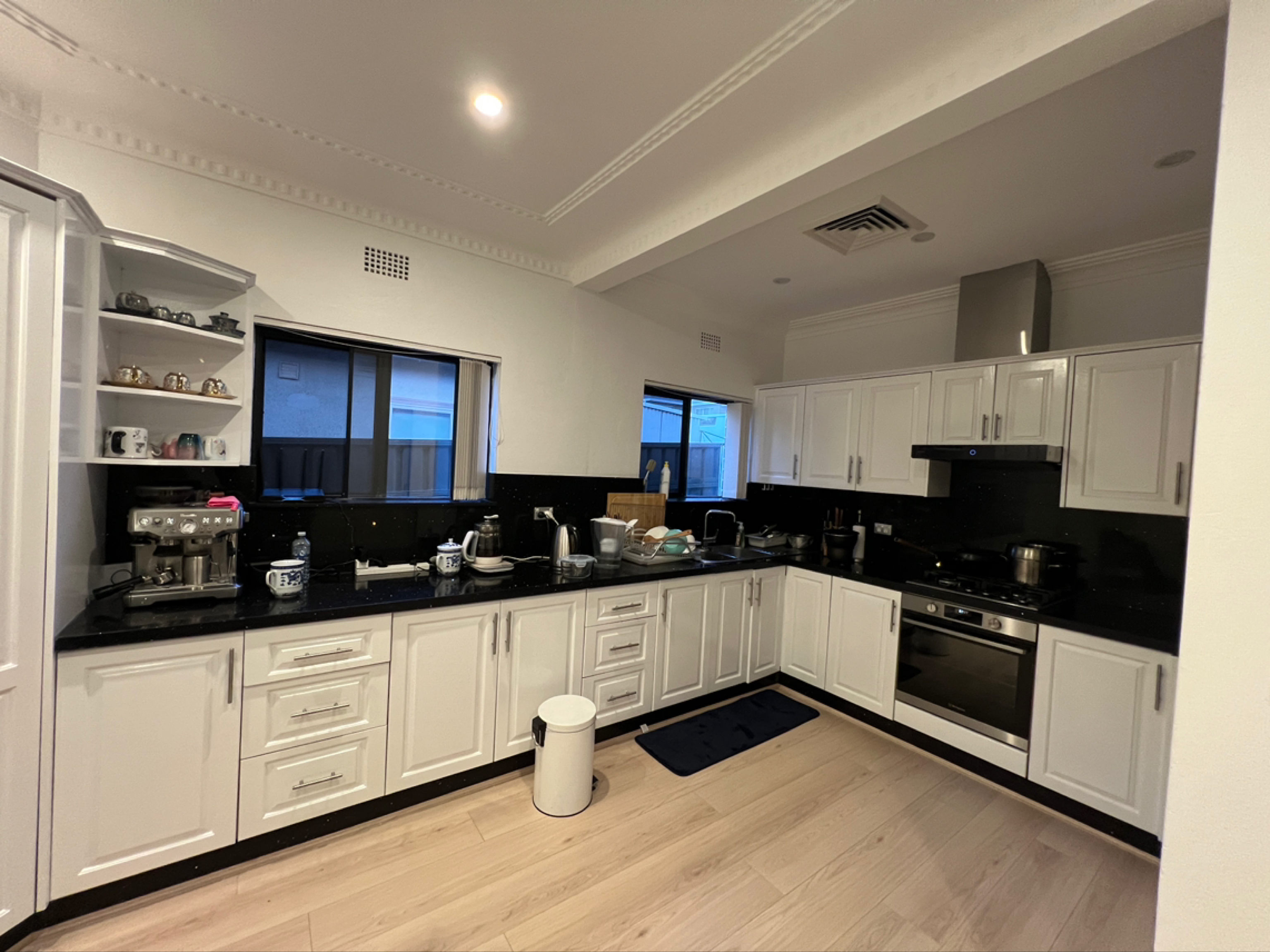 今日悉尼Hurstville 附近Bexley房间出租包bill Hurstville 附近Bexley房间出租包bill