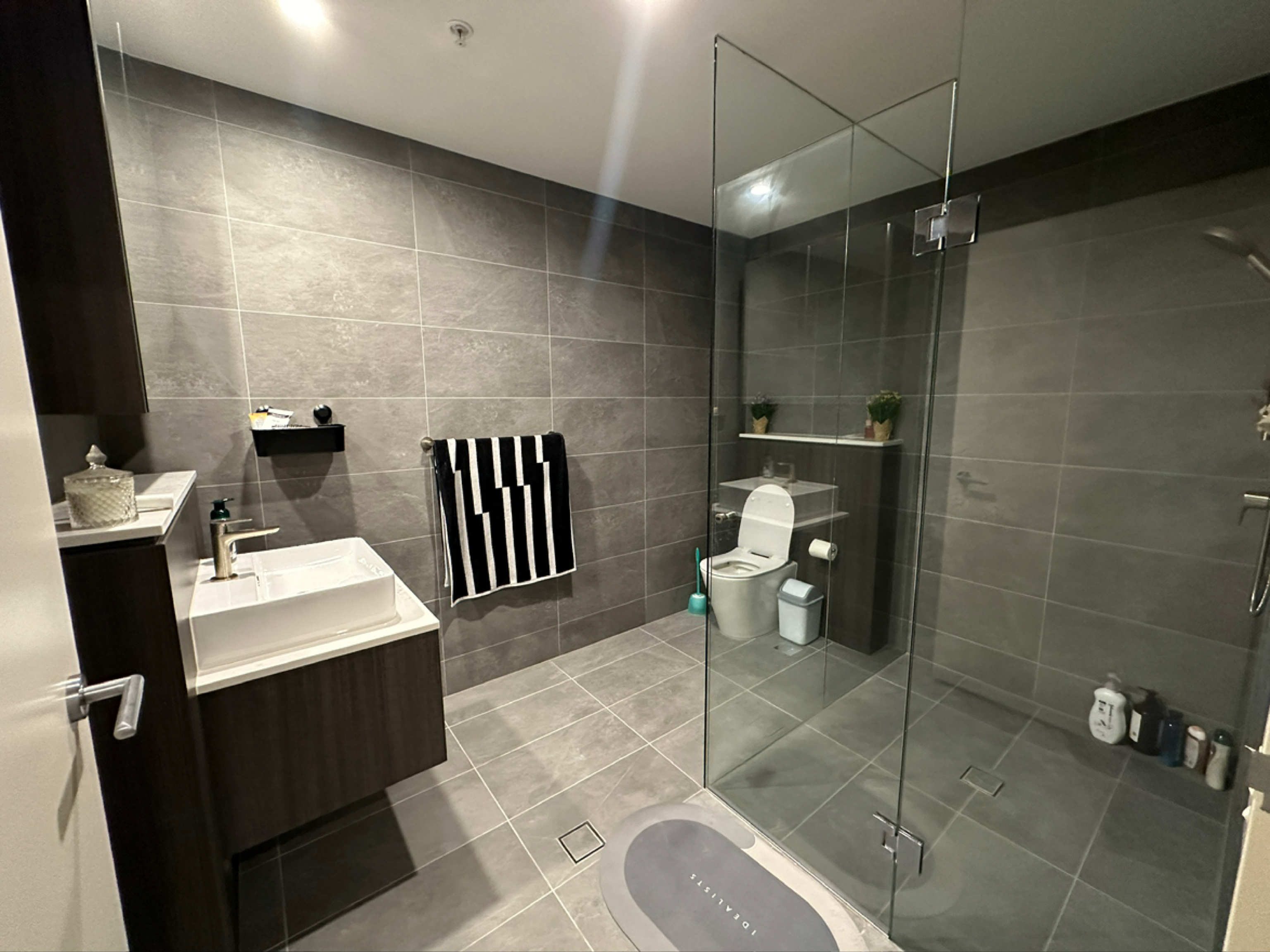 今日悉尼Homebush 全新Apartment 三房两卫两个次卧房间招租 Homebush 全新Apartment 三房两卫两个次卧房间招租