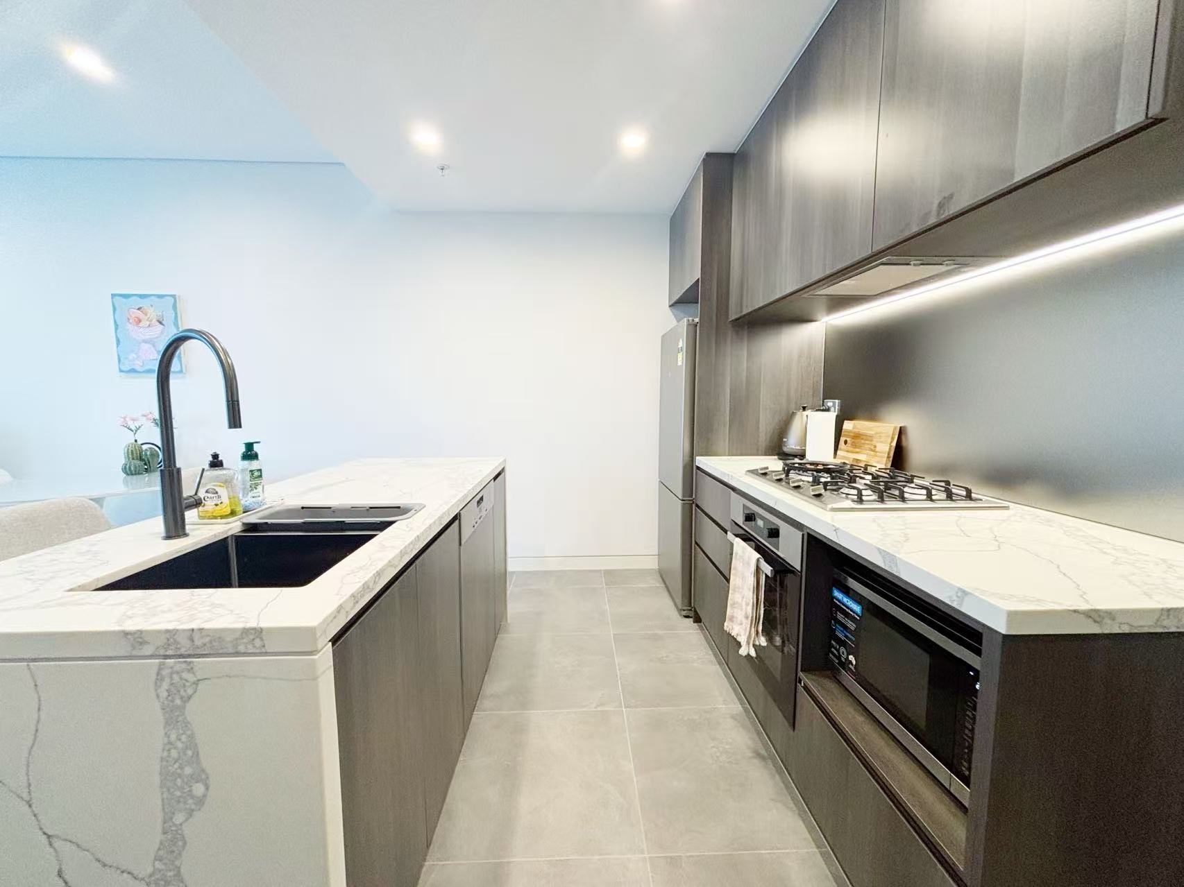 今日悉尼Lidcombe 全家具1房1卫1车位新近公寓出租760一周 Lidcombe 全家具1房1卫1车位新近公寓出租760一周