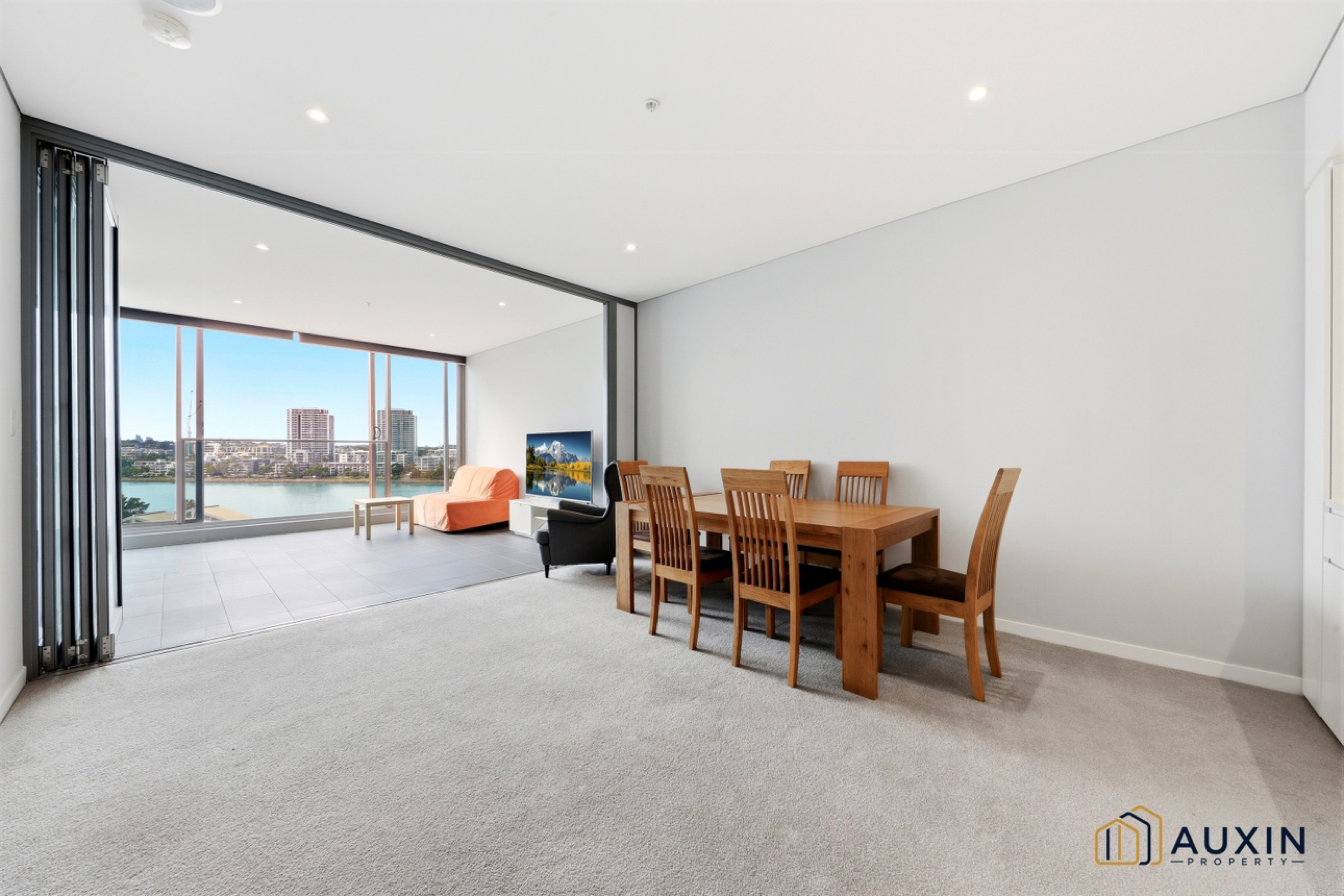 今日墨尔本Wentworth Point 一线水景两房两卫出租超大阳台拎包入住 Wentworth Point 一线水景两房两卫出租超大阳台拎包入住
