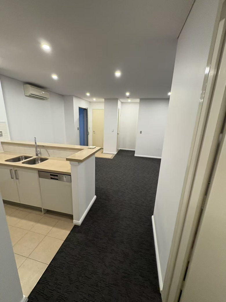 今日珀斯Rosebery 2b2b全屋空调带建设房游泳池 Rosebery 2b2b全屋空调带建设房游泳池