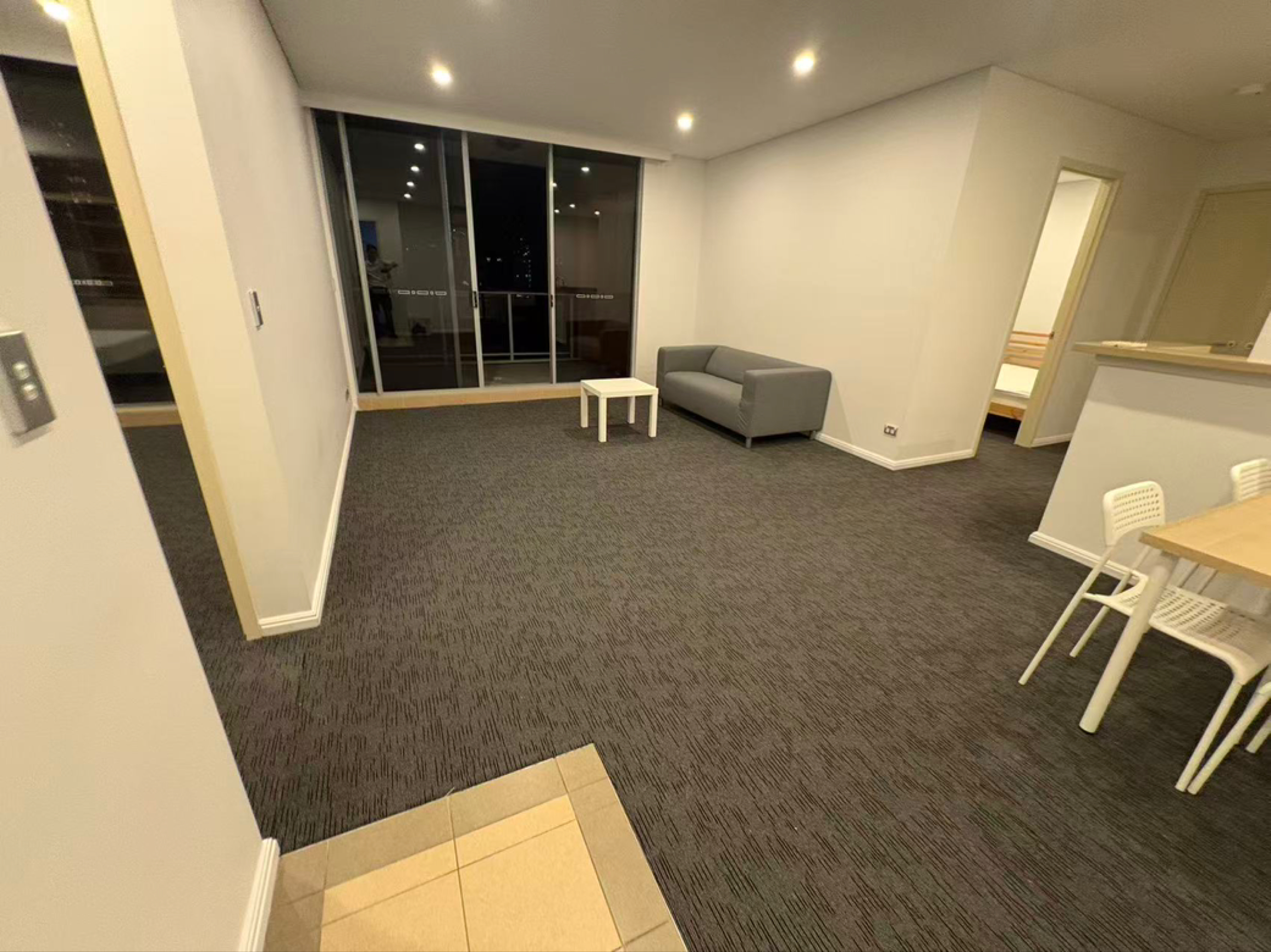 今日珀斯Rosebery 2b2b全屋空调带建设房游泳池 Rosebery 2b2b全屋空调带建设房游泳池