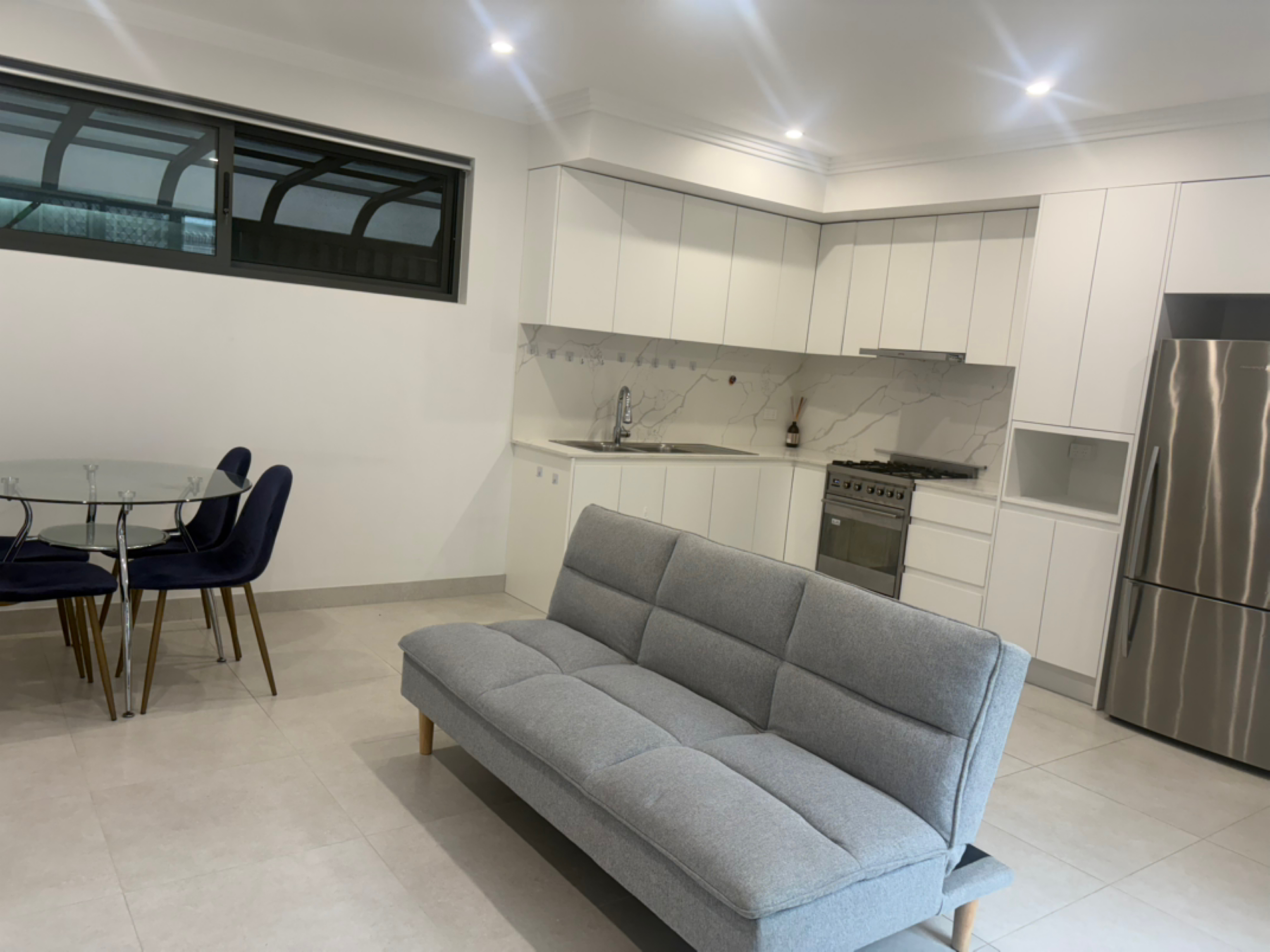 今日珀斯Revesby Heights Granny flat 招租 Revesby Heights Granny flat 招租