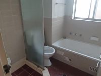 Macquarie Park MacquarieUniversity火车站MQ商场近旁步行三分钟两房公寓现一房招女生