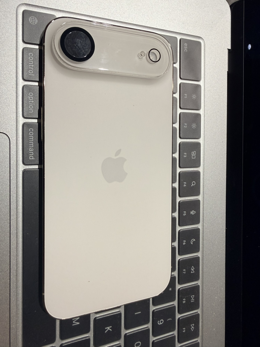 今日悉尼家人自用iPhone Air 家人自用iPhone Air